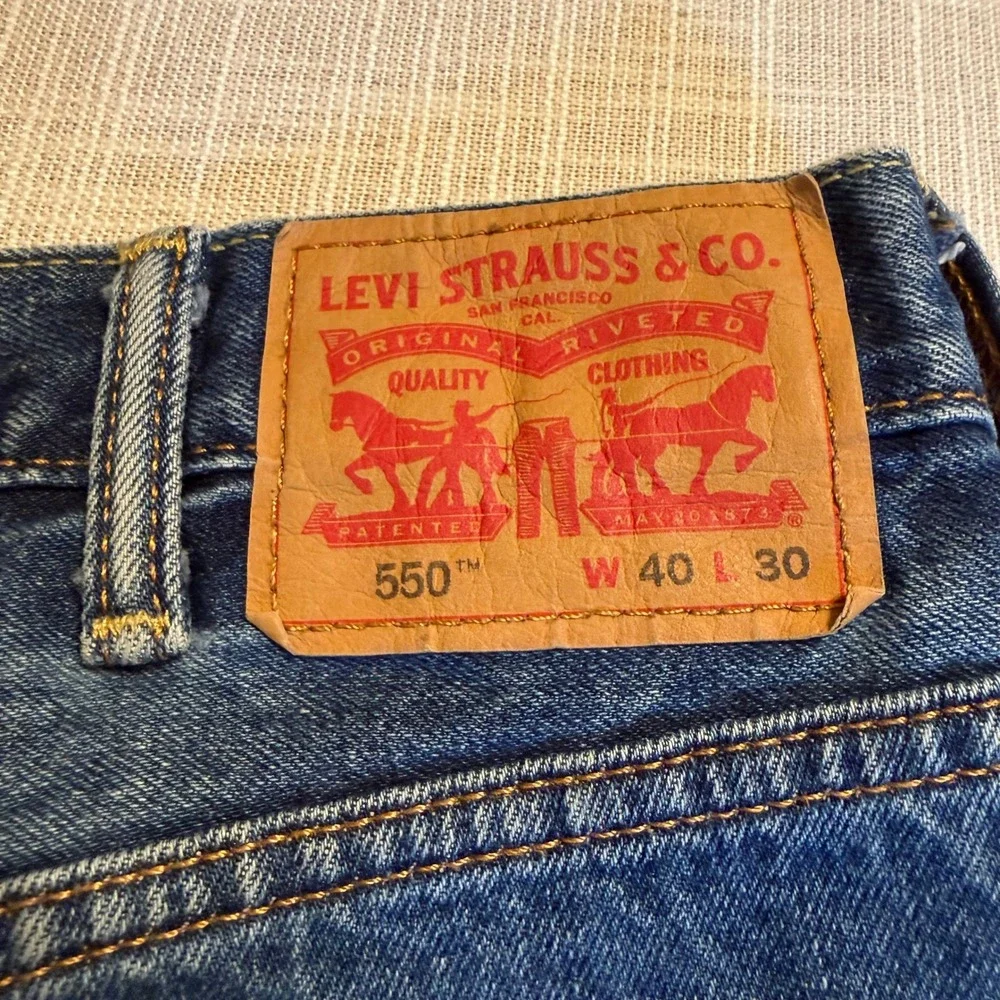 Levis 550 Relaxed Fit Tapered Leg Blue Jeans Mens 40x30 Medium Wash Cotton